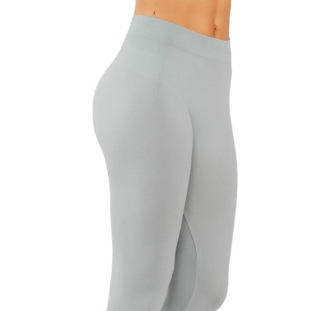 Capri Lightweight Leggings
